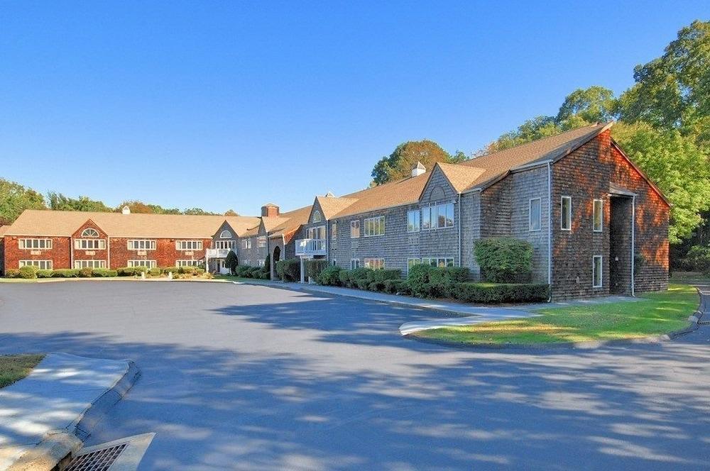 Econo Lodge Inn & Suites Groton Exterior foto