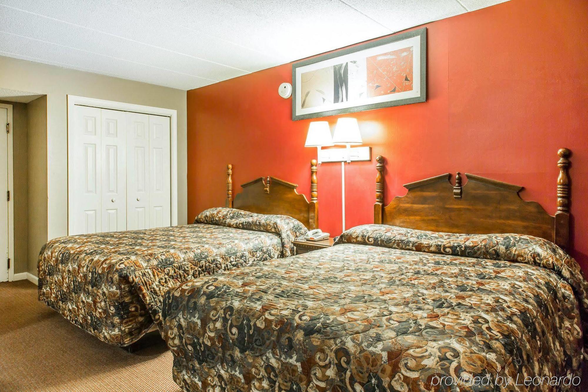 Econo Lodge Inn & Suites Groton Exterior foto