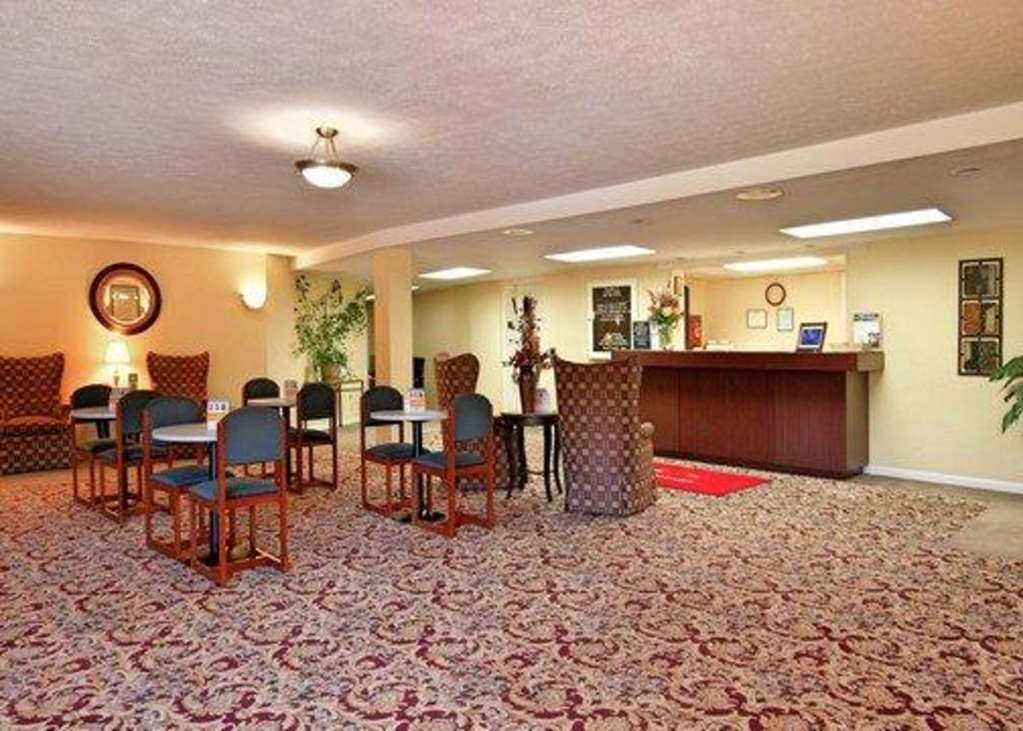 Econo Lodge Inn & Suites Groton Interior foto