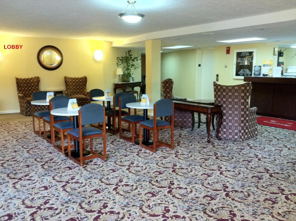 Econo Lodge Inn & Suites Groton Exterior foto